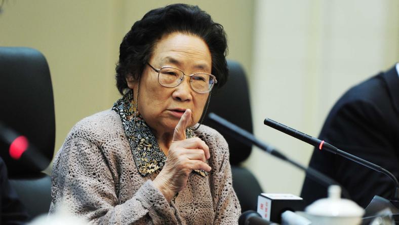 屠呦呦当选美国科学院院士(附屠呦呦专访)